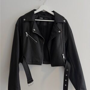 Zara Women's Black Cropped Leather Jacket